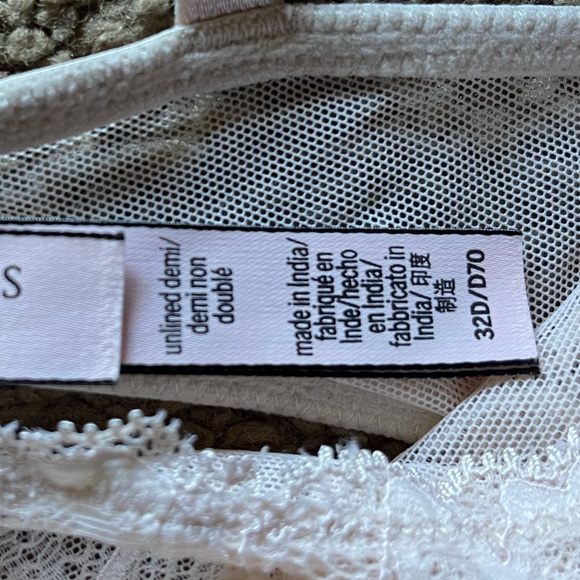 Victoria’s Secret Sexy Tee Unlined Bras - Picture 6 of 7